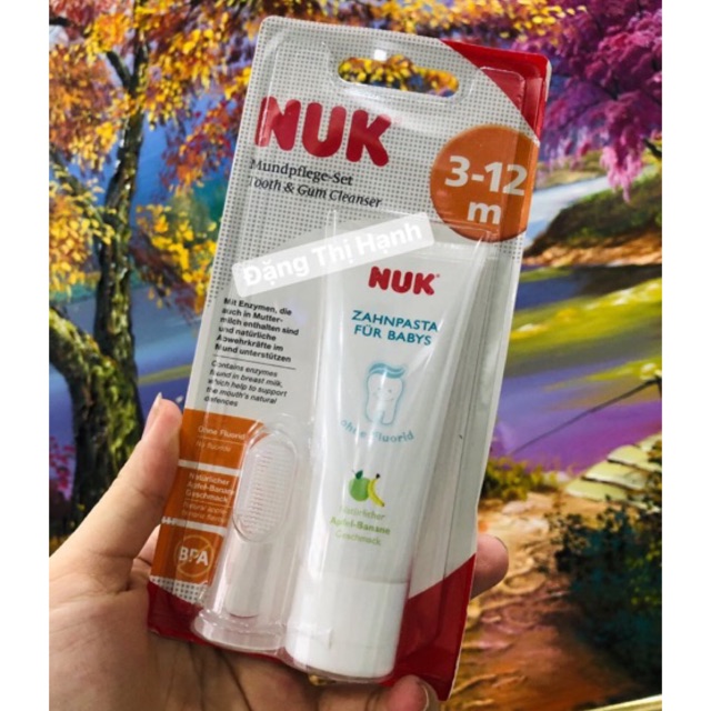 KEM ĐÁNH RĂNG VÀ BÀN CHẢI NUK CHO BÉ 3-12 THÁNG.