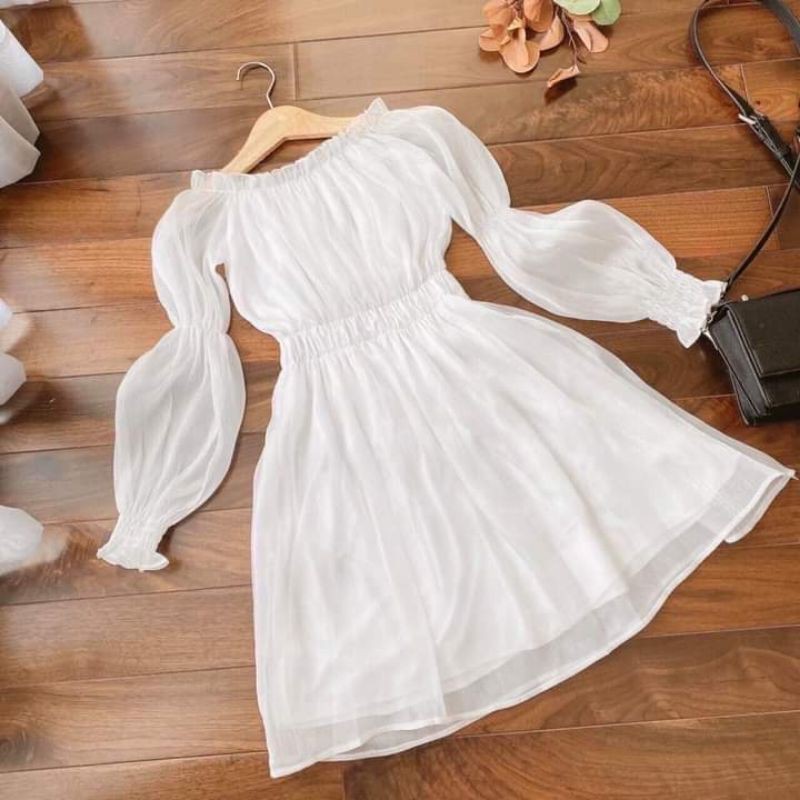 Đầm trắng nhún eo