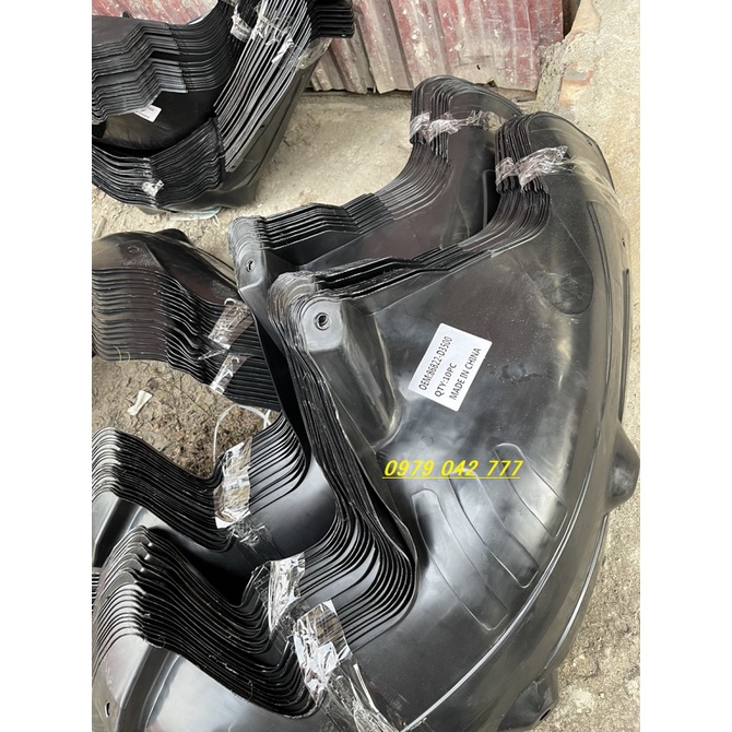 Lòng dè chắn bùn sau Hyundai Tucson 2016-2020 chất nhựa