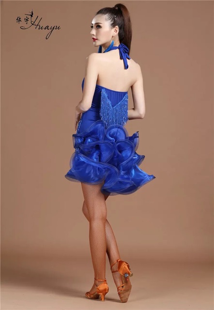 Đầm biểu diễn khiêu vũ