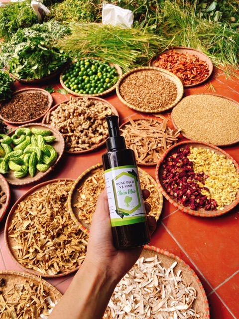 Dung dịch vệ sinh thảo mộc 100% tự nhiên | BigBuy360 - bigbuy360.vn