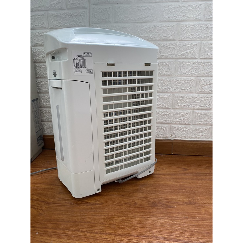 Máy lọc không khí - Sharp KC - A40, A50, A70 có bù ẩm, ion diêt virut & inverter