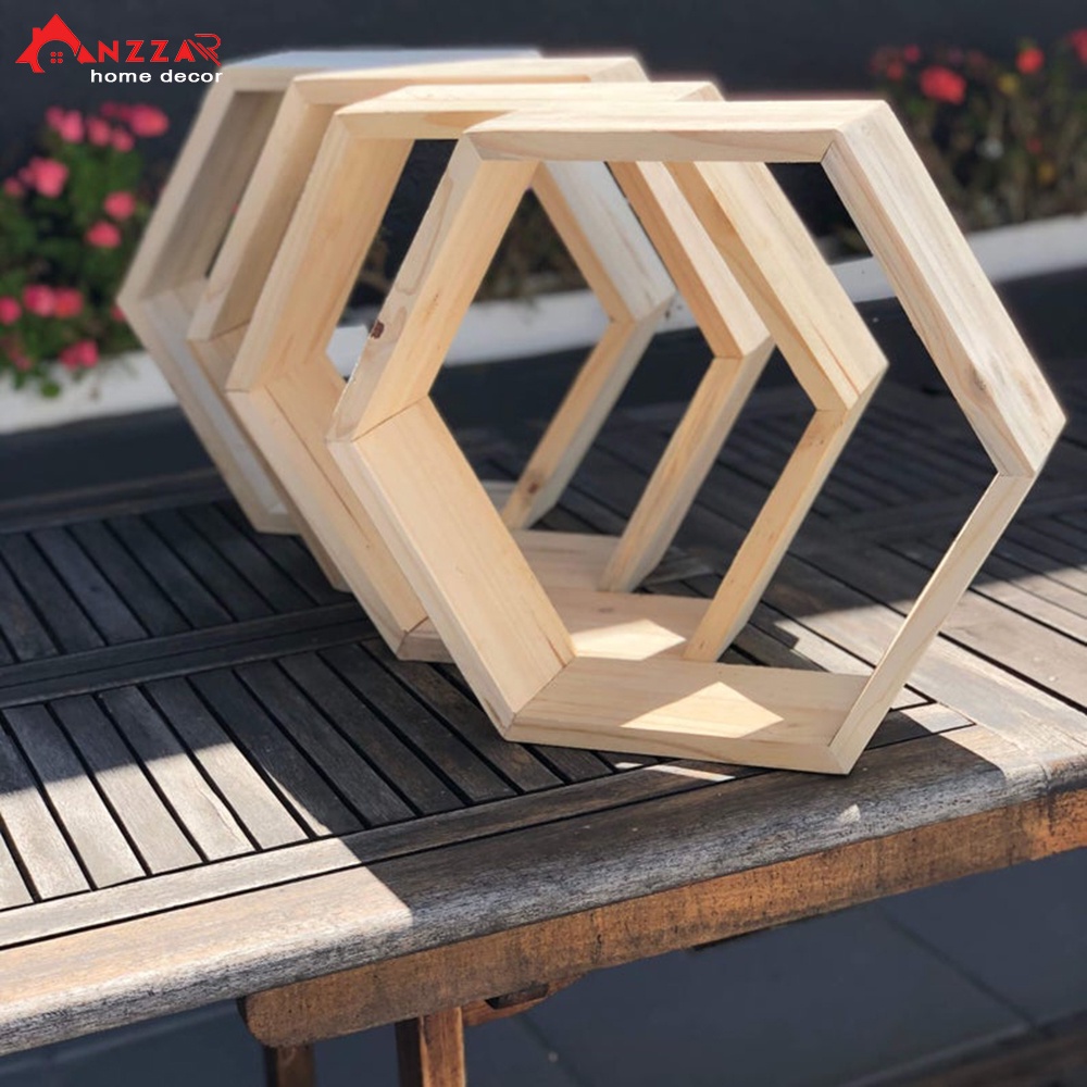 Kệ gỗ lục giác treo tường Anzzar gỗ thông nhập khẩu trang trí nội thất phòng khách độc đáo KLG-02