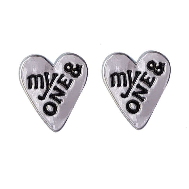 Khuyên Tai Kim Bạc Hình Trái Tim Khắc Chữ Phong Cách Punk Hiphop Thời Trang