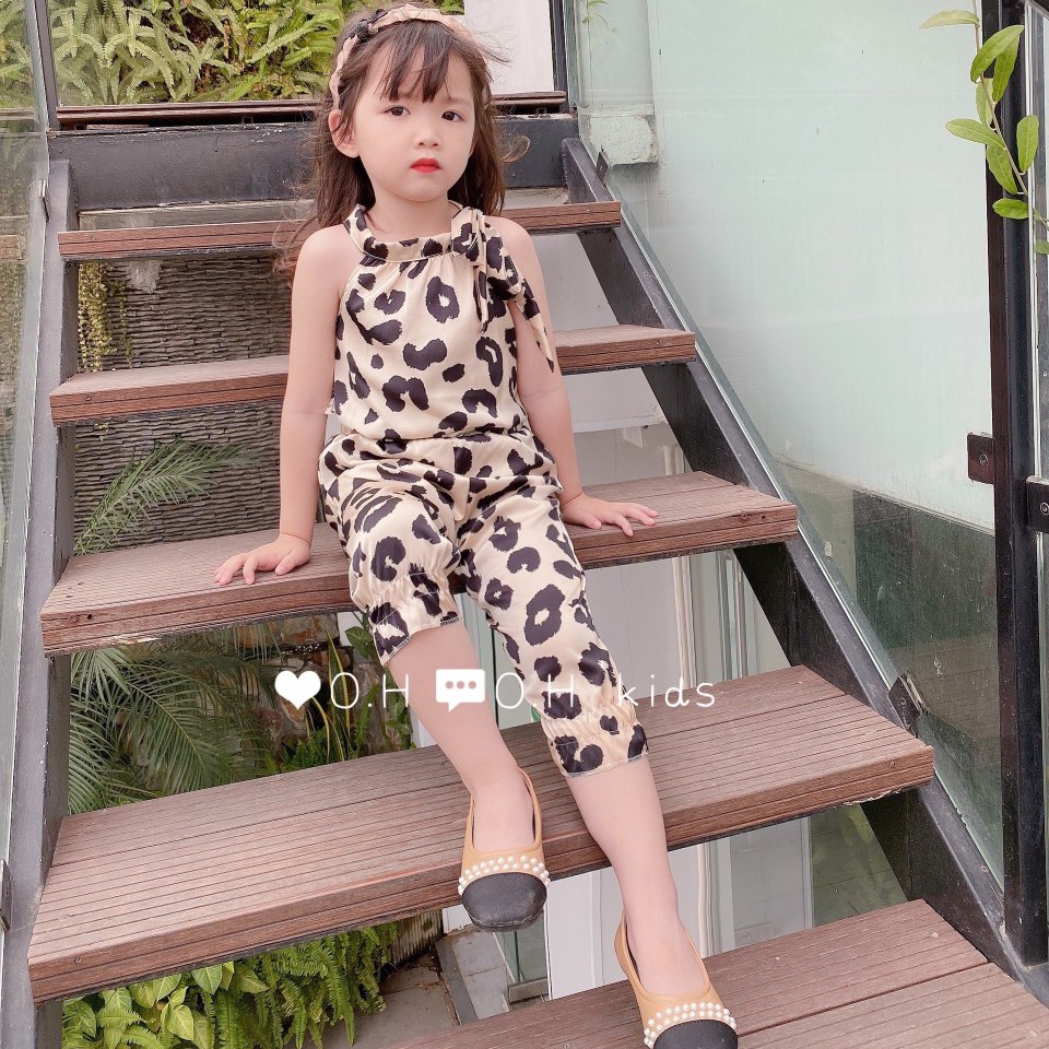 [SET LỤA DA BEO 10-21KG] Áo cổ yếm xinh xắn phối quần phom rộng túm ống, họa tiết da beo-SHOP BỐN MÙA