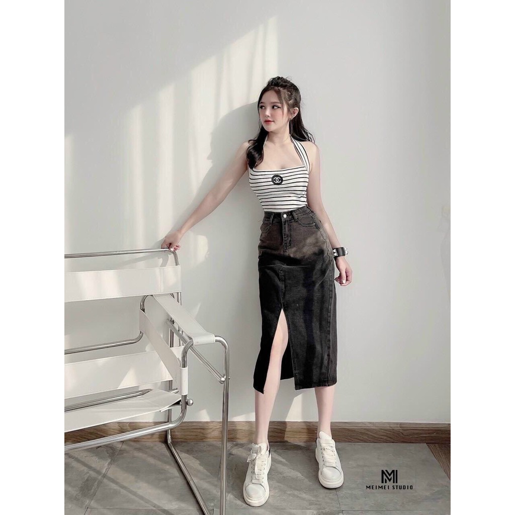 Áo kiểu yếm sọc body thêu logo trước ngực xinh xinh , chất thun gân mềm