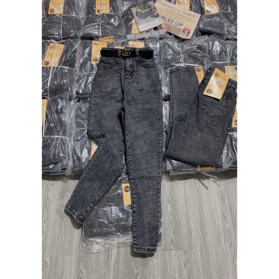 Quần jeans ôm giãn túi vuông cạp cao