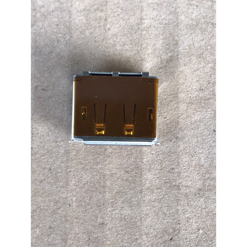 Cổng DisplayPort Display Port trên card màn hình - chân dán