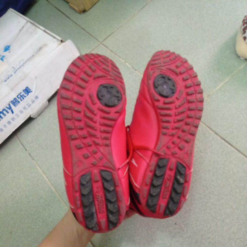 Thanh lý giày đá banh size 37