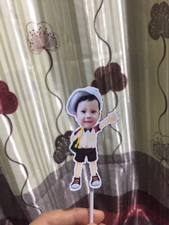 Cắm bánh chibi cho bé