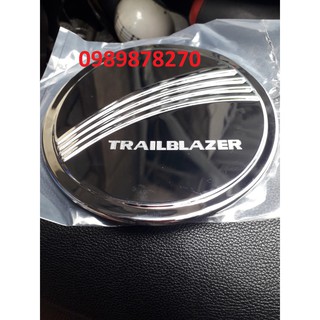 Ốp trang trí nắp xăng mạ Crom xe Chevrolet Trailblazer 2017-2021