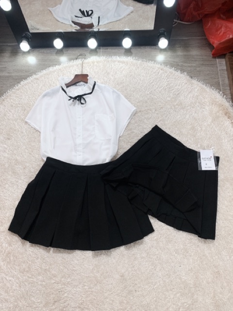 ❄️Chân váy dập ly to kèm lot quần vnxk 🔆 | BigBuy360 - bigbuy360.vn