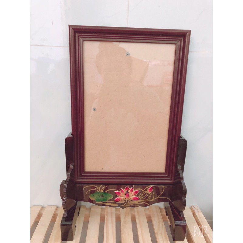 Bộ khung thờ trơn chân bông sen . .