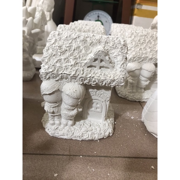 TƯỢNG TÔ MÀU CÔNG CHÚA CHO BÉ