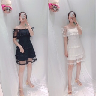 Đầm trễ vai viền ren tầng đính nơ)
