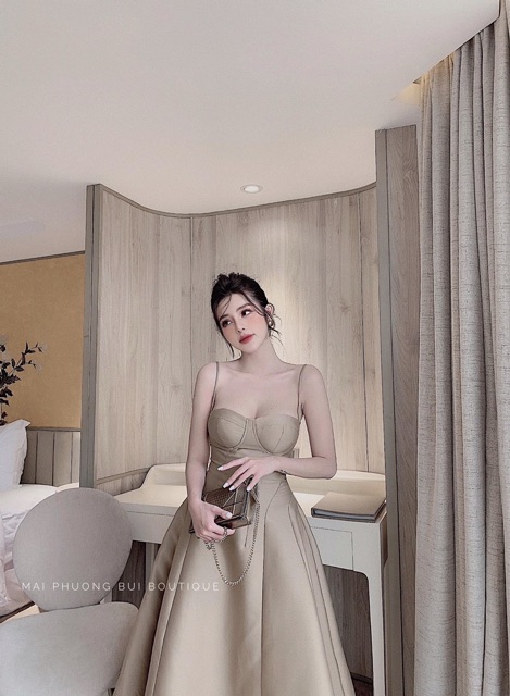 Đầm xoè mai phương bùi