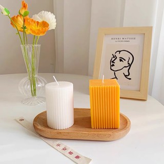 Nến thơm dạng cục, kèm khay để nến.