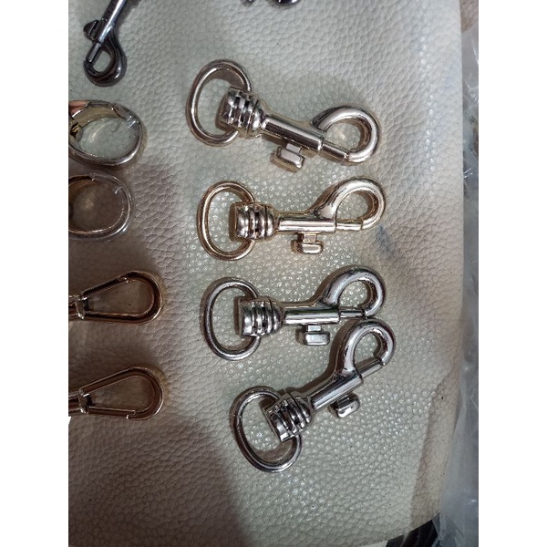 Khoen móc khóa càng cua  giá chỉ từ  20k/10 cái