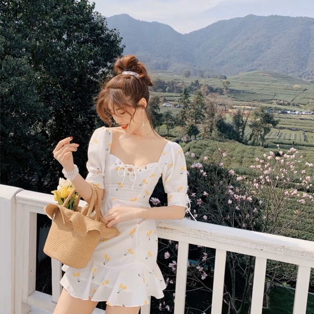 Đầm cherry vàng nghệ mắc cáo