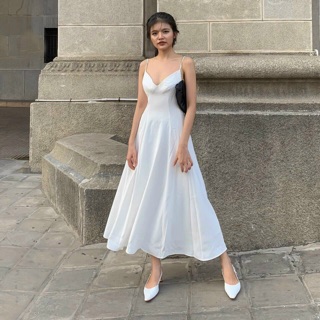 ĐẦM MAXI TRẮNG 2 DÂY CỔ V