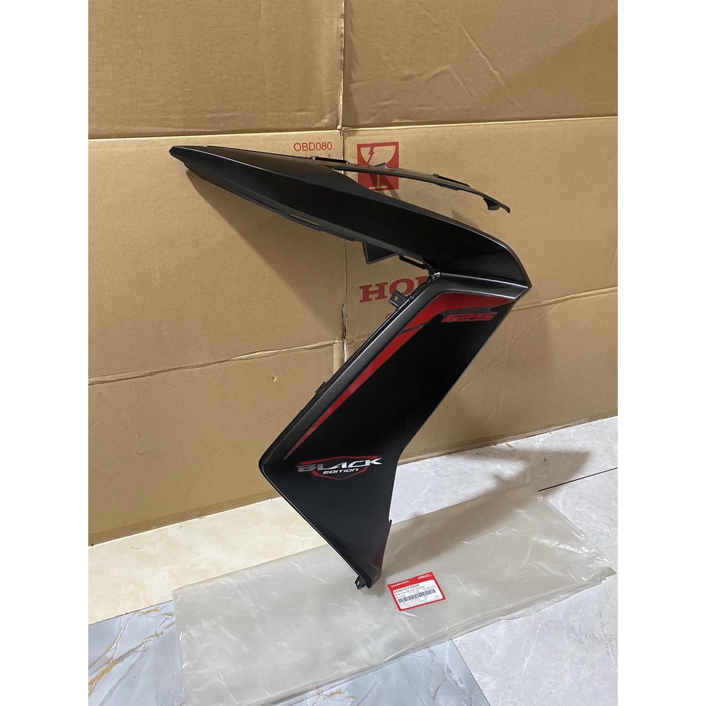 Bộ ốp trước bên phải - cánh yếm phải HONDA AIR BLADE 125 năm 2014 màu Đen nhám. *NHA76M*  64500K27630ZA