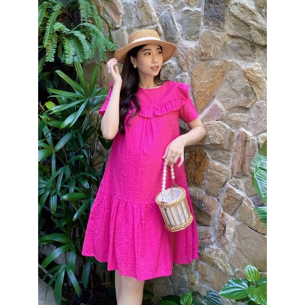 Đầm bầu ren thêu đuôi cá viền bèo ngực - Mochi Dress