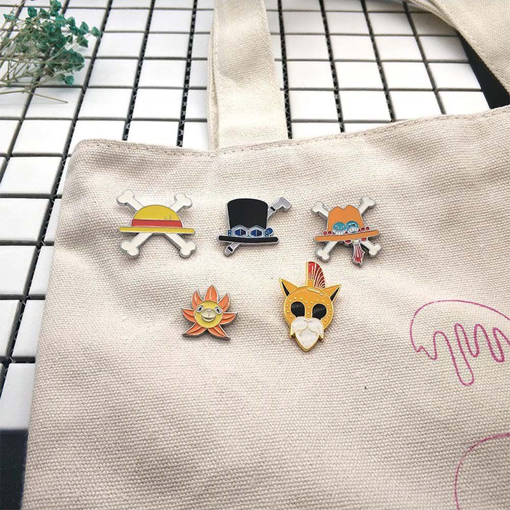 Huy Hiệu Cài Áo Họa Tiết Hoạt Hình Luffy Đội Mũ Cosplay Kawaii