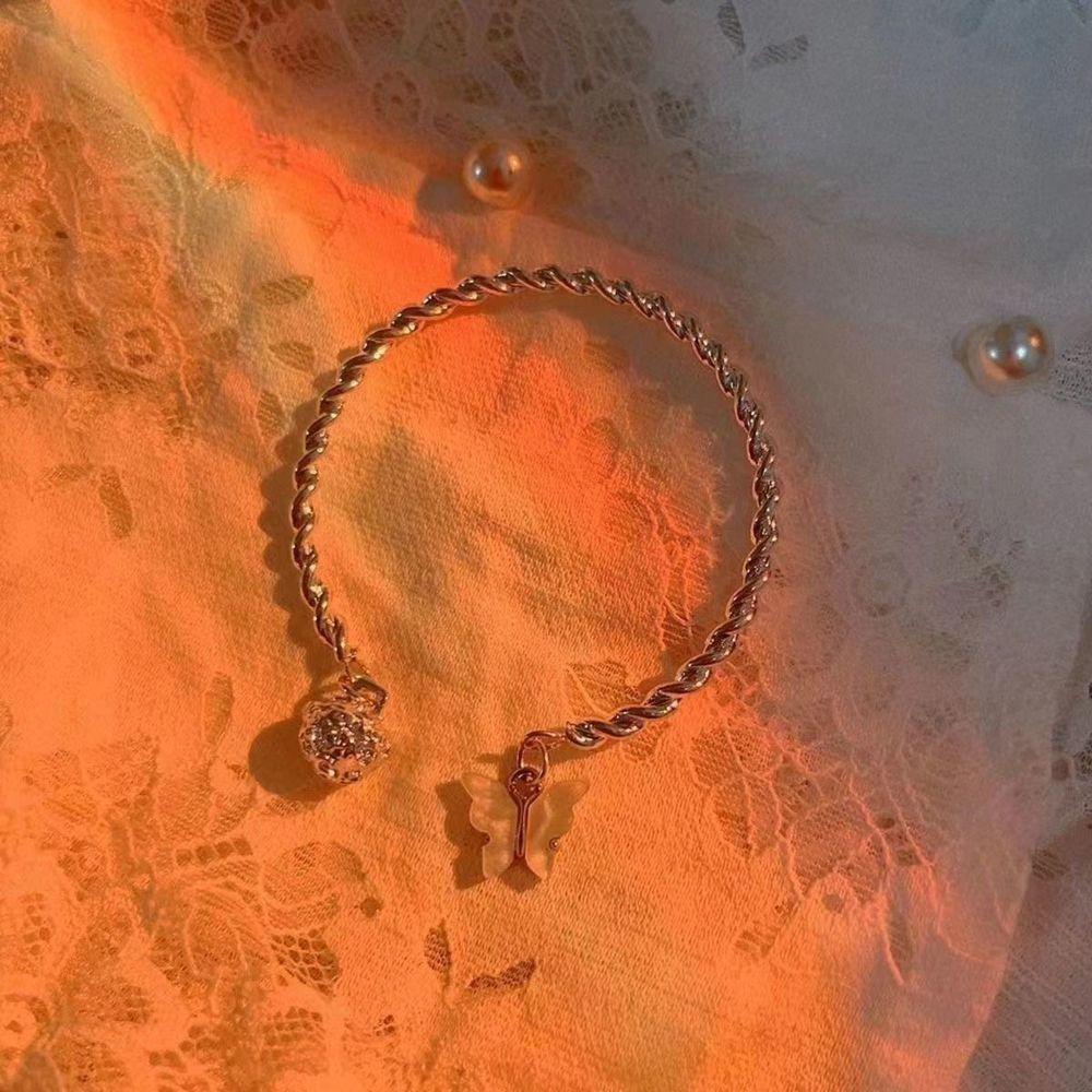 Vòng Tay Tình Bạn Mặt Chuông Hợp Kim Dễ Thương