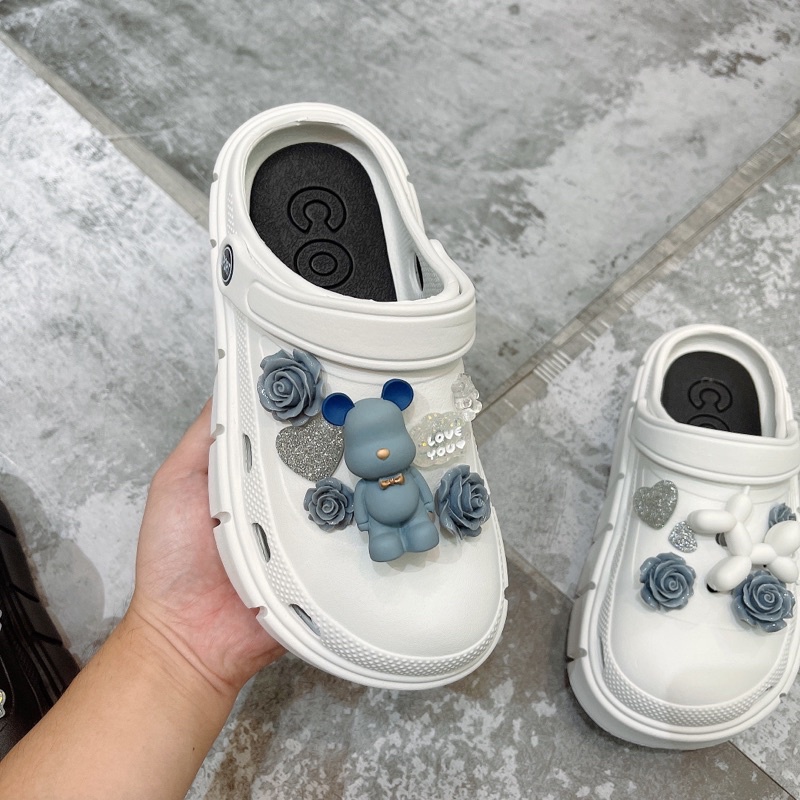 Set sticker, Jibbitz, charm gắn sục, gắn dép cross Bearbrick kaws