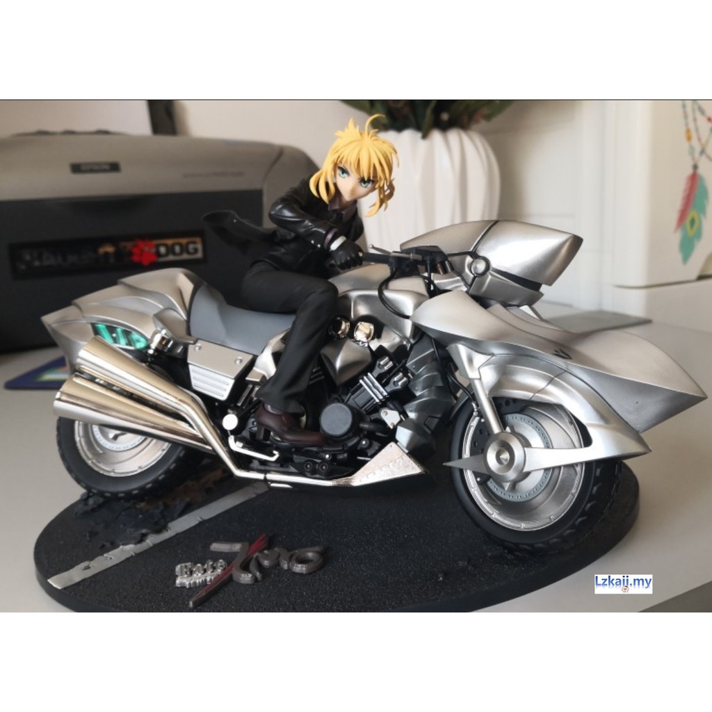 Mô Hình Saber Hoạt Hình Fate / Zero Cỡ 1 / 8