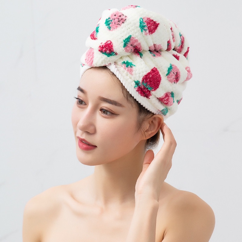 Set quây tắm và khăn trùm tóc dâu tây cực kỳ sexy cuốn hút, áo choàng spa, mũ trùm tóc sau gội