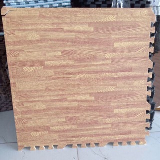 (LOẠI ĐẸP ) Thảm xốp vân gỗ vàng 60x60cm