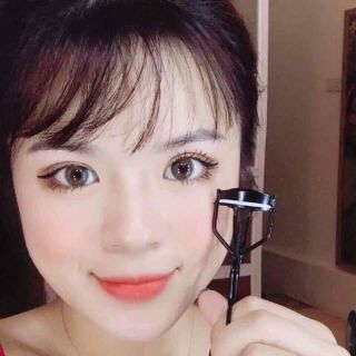 Dụng cụ kẹp bấm mi