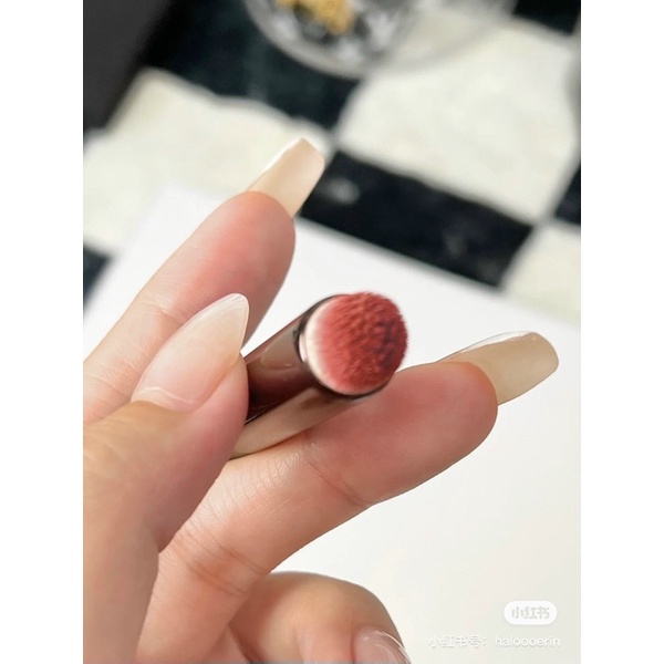 😍😍😍😍😍Cọ tán môi - che khuyết điểm 2in1