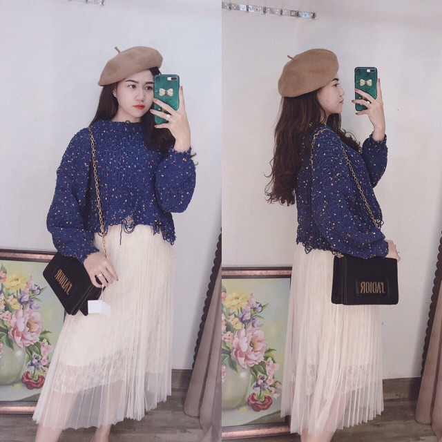 Chân váy ren hoa xếp ly