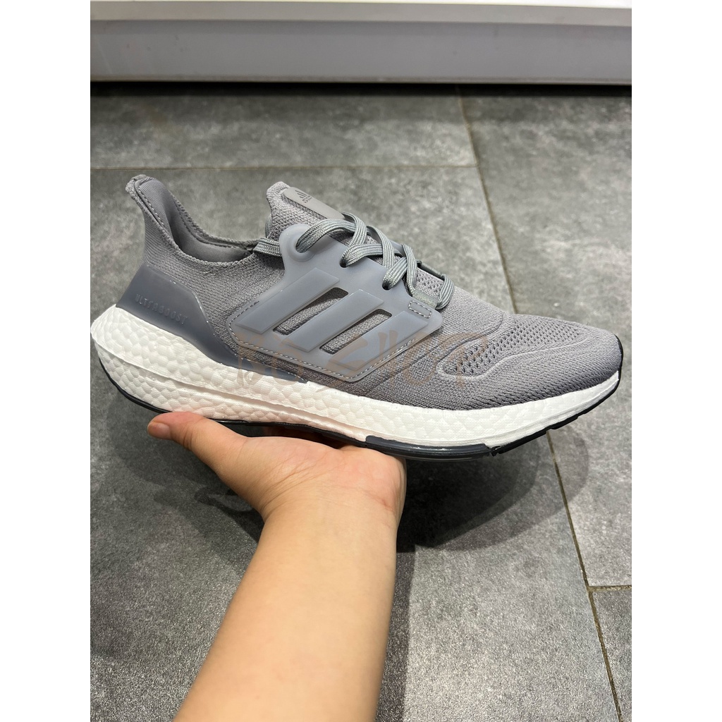 GIÀY THỂ THAO NAM NỮ ADIDAS ULTRA BOOST 22 GREY TWO