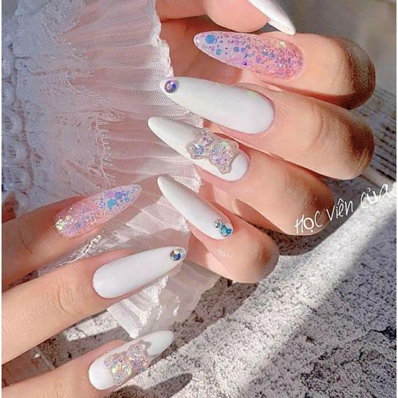 Nailbox trắng gấu nhũ