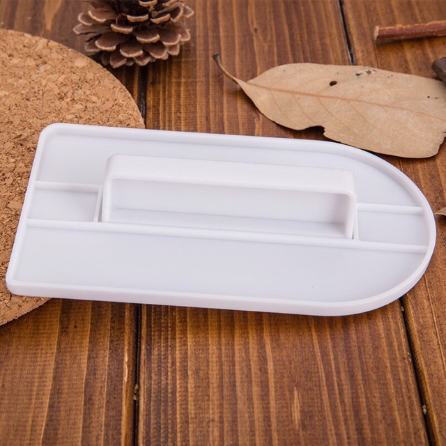 Bàn xoa trang trí bánh