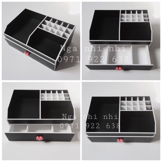 Kệ mỹ phẩm mini màu đen núm trái tim