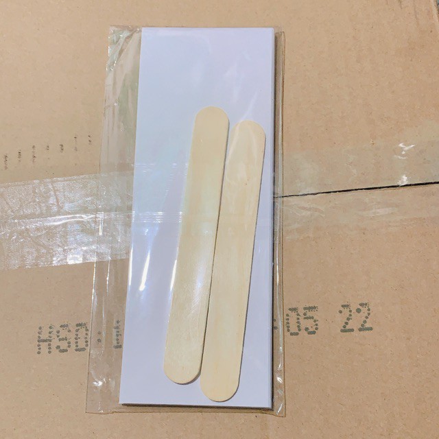 Sét 50 tờ giấy và 2 que gỗ dùng để wax lông | BigBuy360 - bigbuy360.vn
