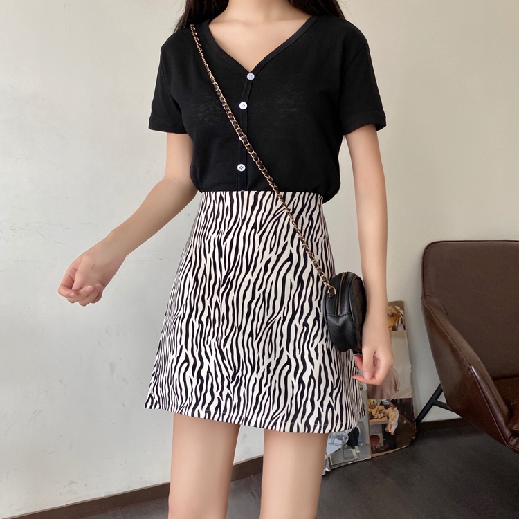 Chân váy chữ A lưng cao in họa tiết ngựa vằn cho nữ | BigBuy360 - bigbuy360.vn