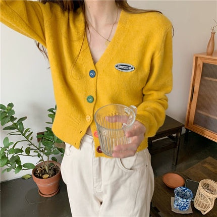 QADCOL Áo cardigan dệt kim tay dài cổ chữ v phối nút ngọt ngào dành cho nữ