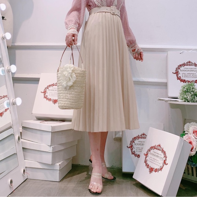 Chân váy dập ly kèm đai