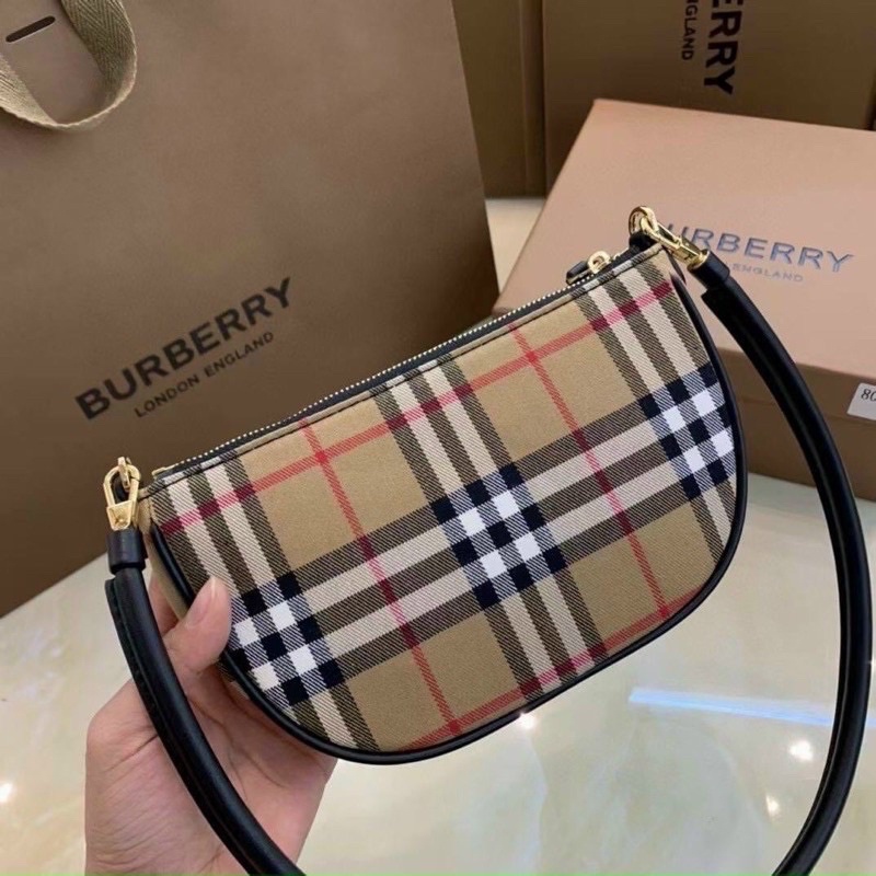 Túi Kẻ Burberry kẹp nách olympia dáng bầu fullbox nguyên seal