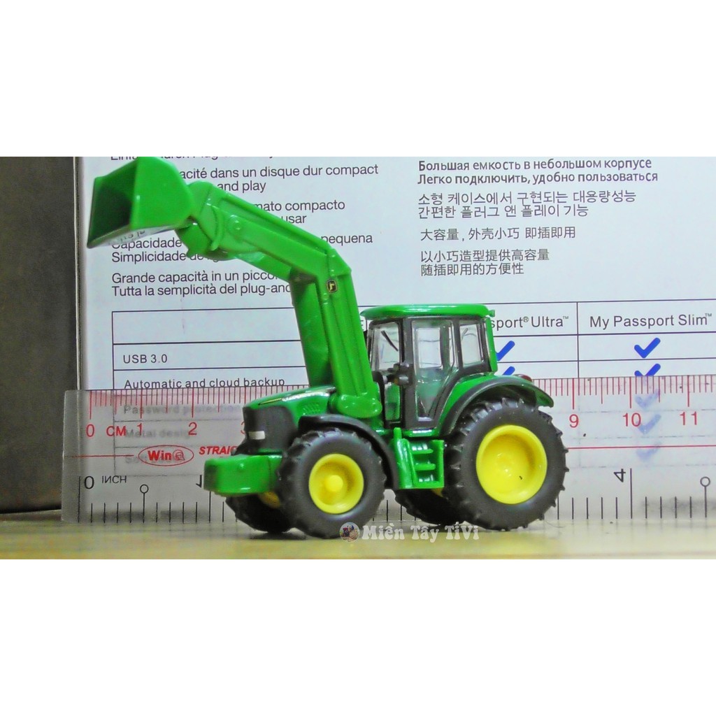 Mô hình máy cày John Deere 2 cầu bằng kim loại - thương hiệu SIKU - Vỏ bánh xe cao su hàng hiếm số lượng có hạn