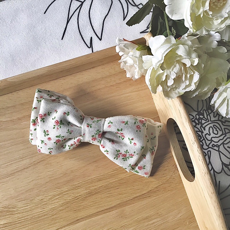 Scrunchies/ Cài tóc/ Buộc tóc hoa nhung tăm trắng