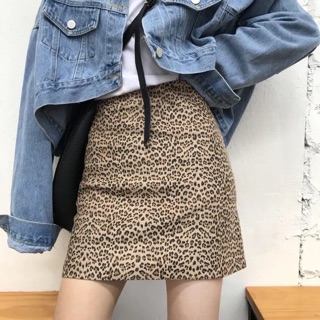 Váy hoạ tiết da báo