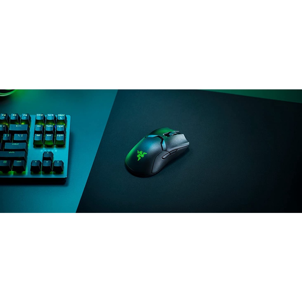 Chuột Gaming Razer Viper Ultimate Hyperspeed Lightweight Wireless Gaming Mouse & RGB Charging Dock