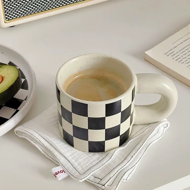 Ly Sứ Caro Trắng Đen Có Quai - LY1175