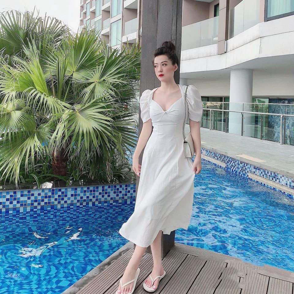 VÁY TRẮNG XOẮN NGỰC